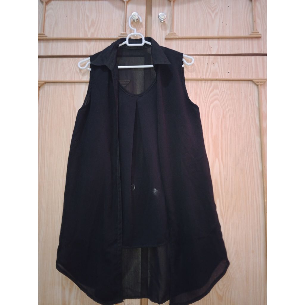 OUTER TANPA LENGAN WARNA HITAM POLOS