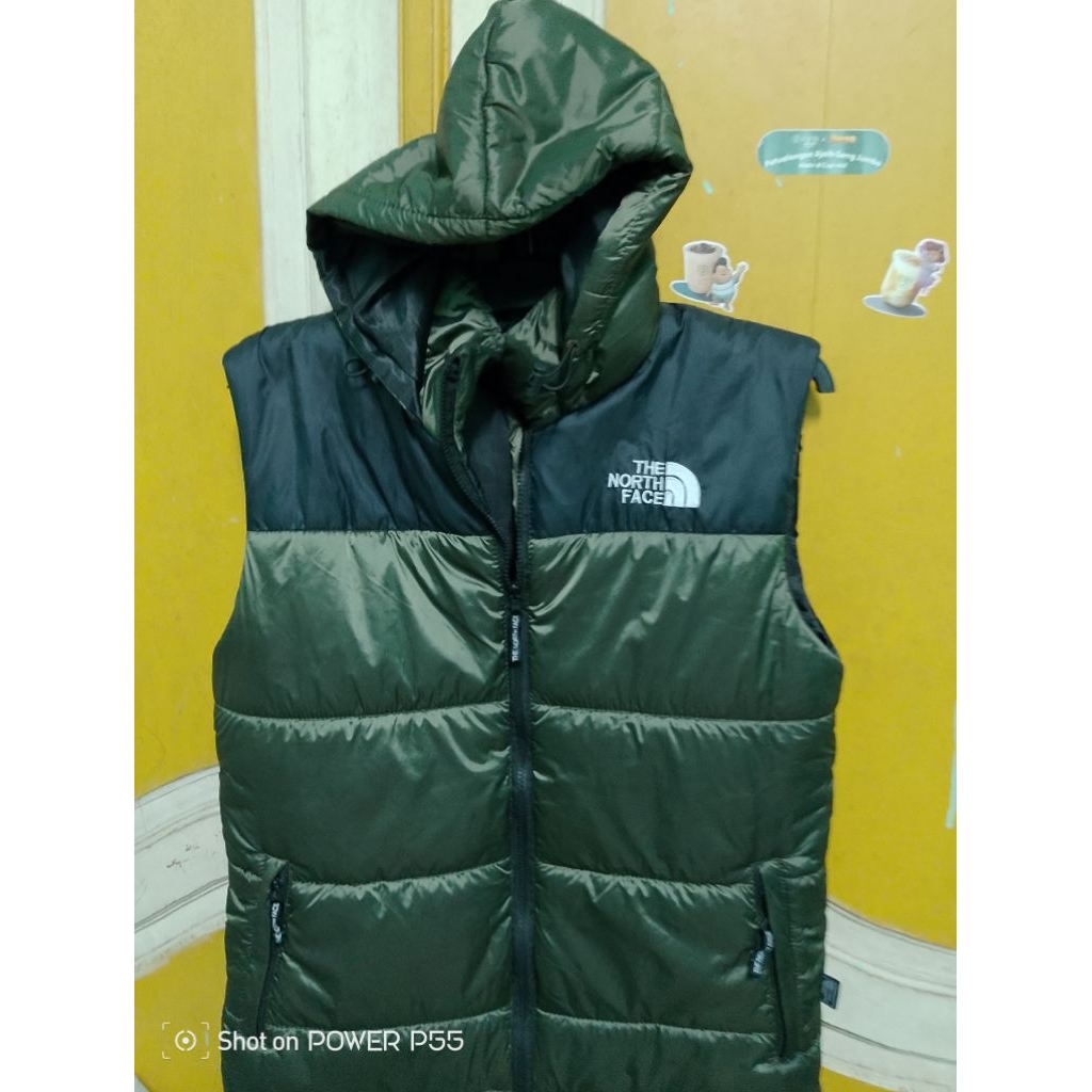 Vest bulu angsa TNF