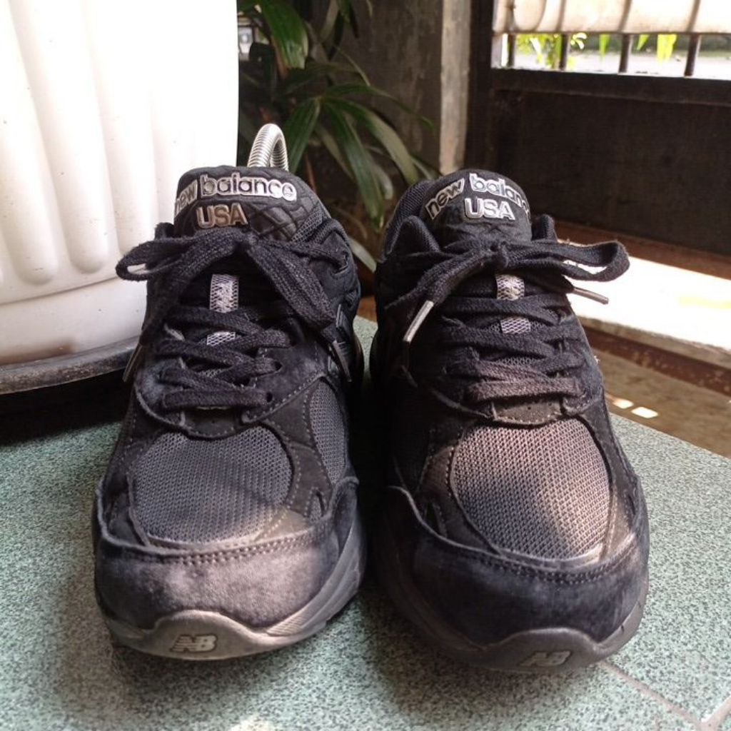 Sepatu New Balance 990 Full Black USA