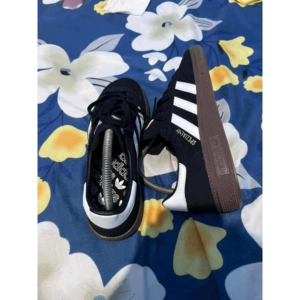 sdidas spezial black white