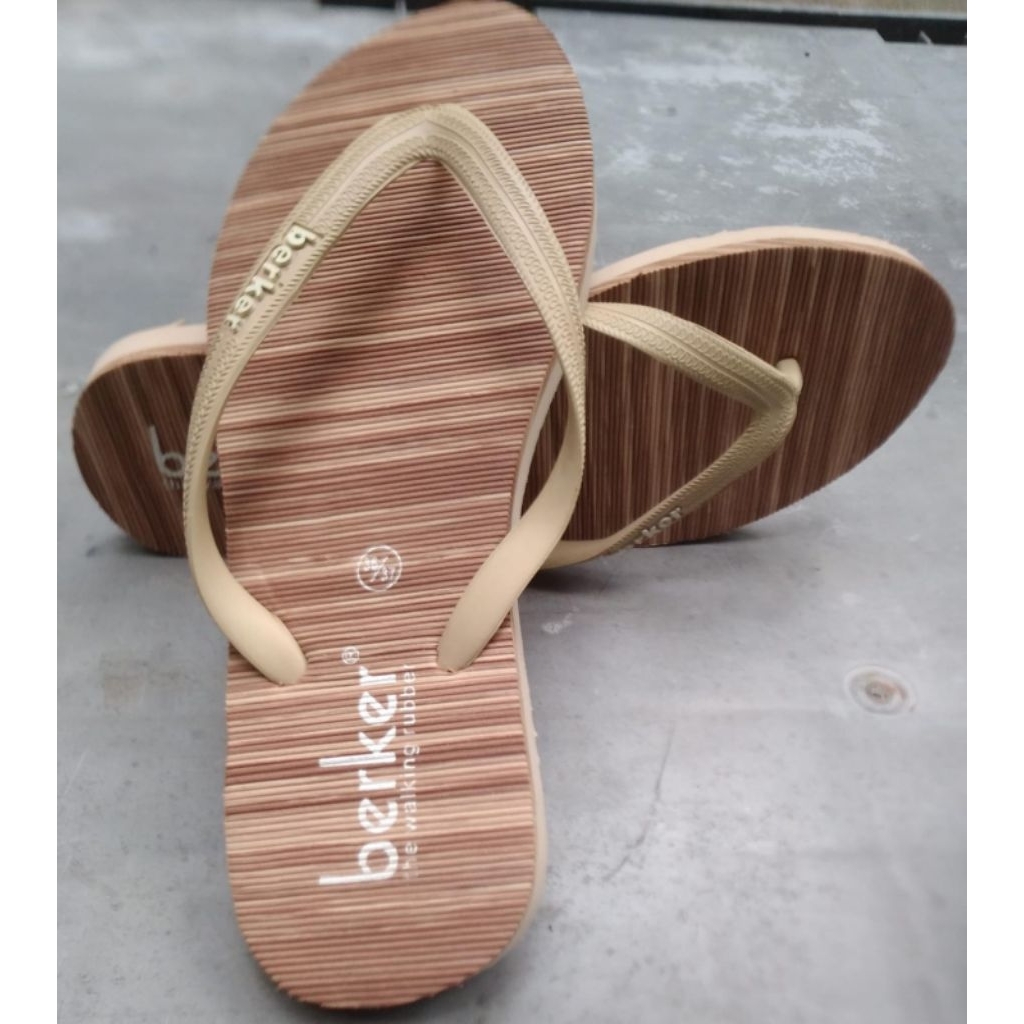 Sendal Berker Gaharu