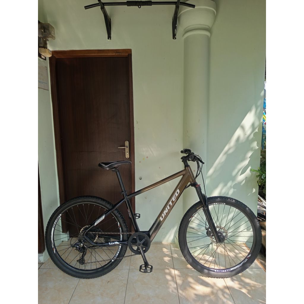 sepeda ebike United manrola size m 27,5er second baca deskripsi