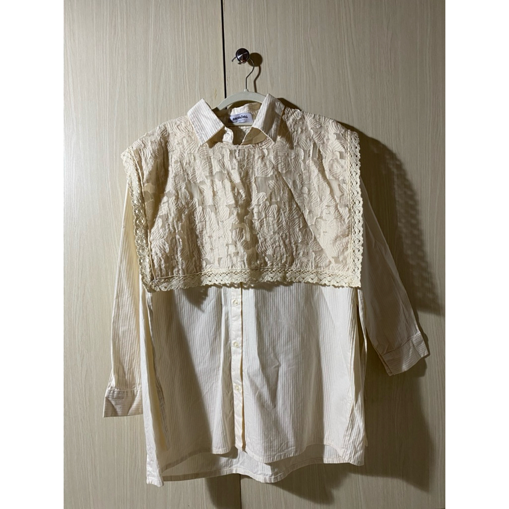 aumone project cream broken white kemeja brokat
