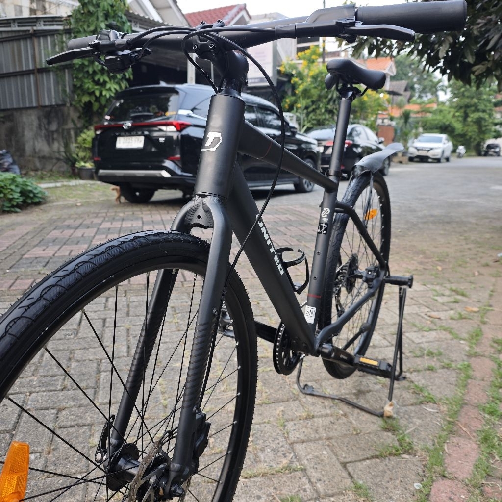 Sepeda United Felipe 1.0 Hybrid, Gravel Ban 700c Bonus Fender