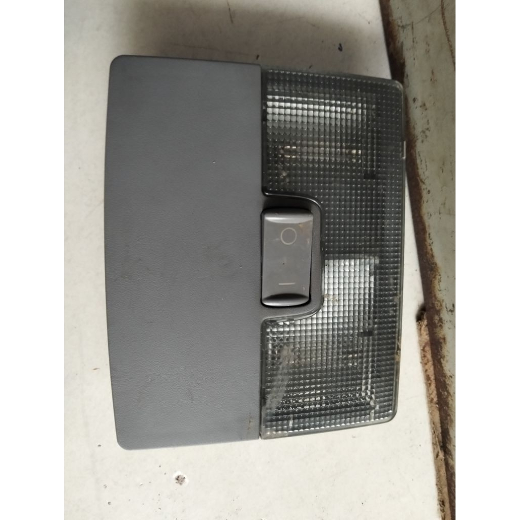 lampu baca Audi A6 C5 4BO947105 original