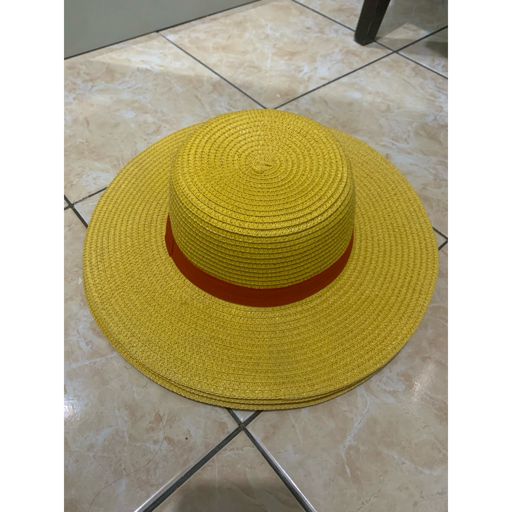 Topi One Piece Jerami Luffy