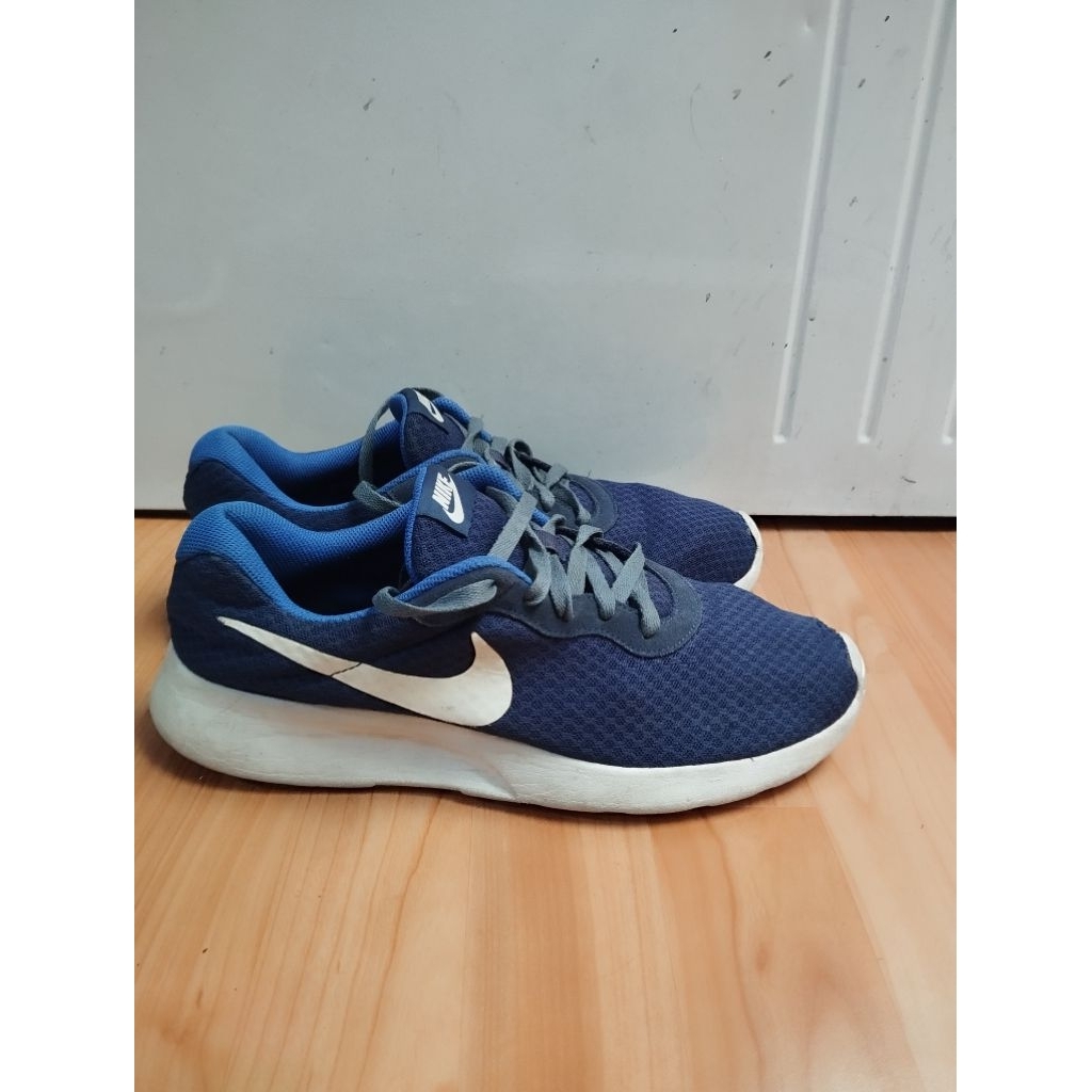 SEPATU RUNNING SNEAKERS NIKE TANJUN NAVY SIZE 45