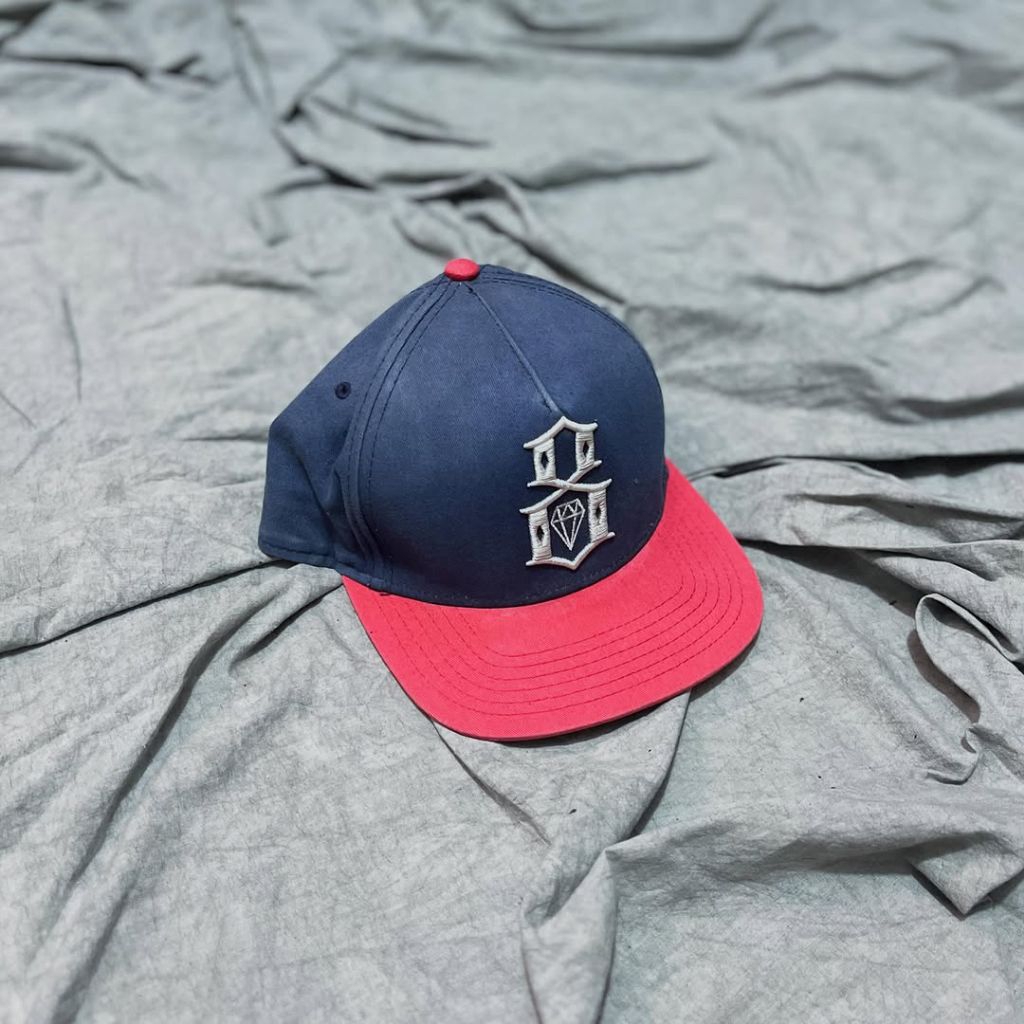 REBEL 8 SNAP BACK