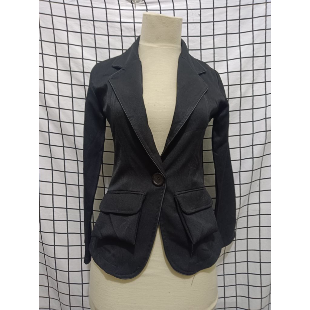 Blazer/jas hitam wanita size S || Merk Muzara || bergaya formal yang cocok untuk kerja atau kantor