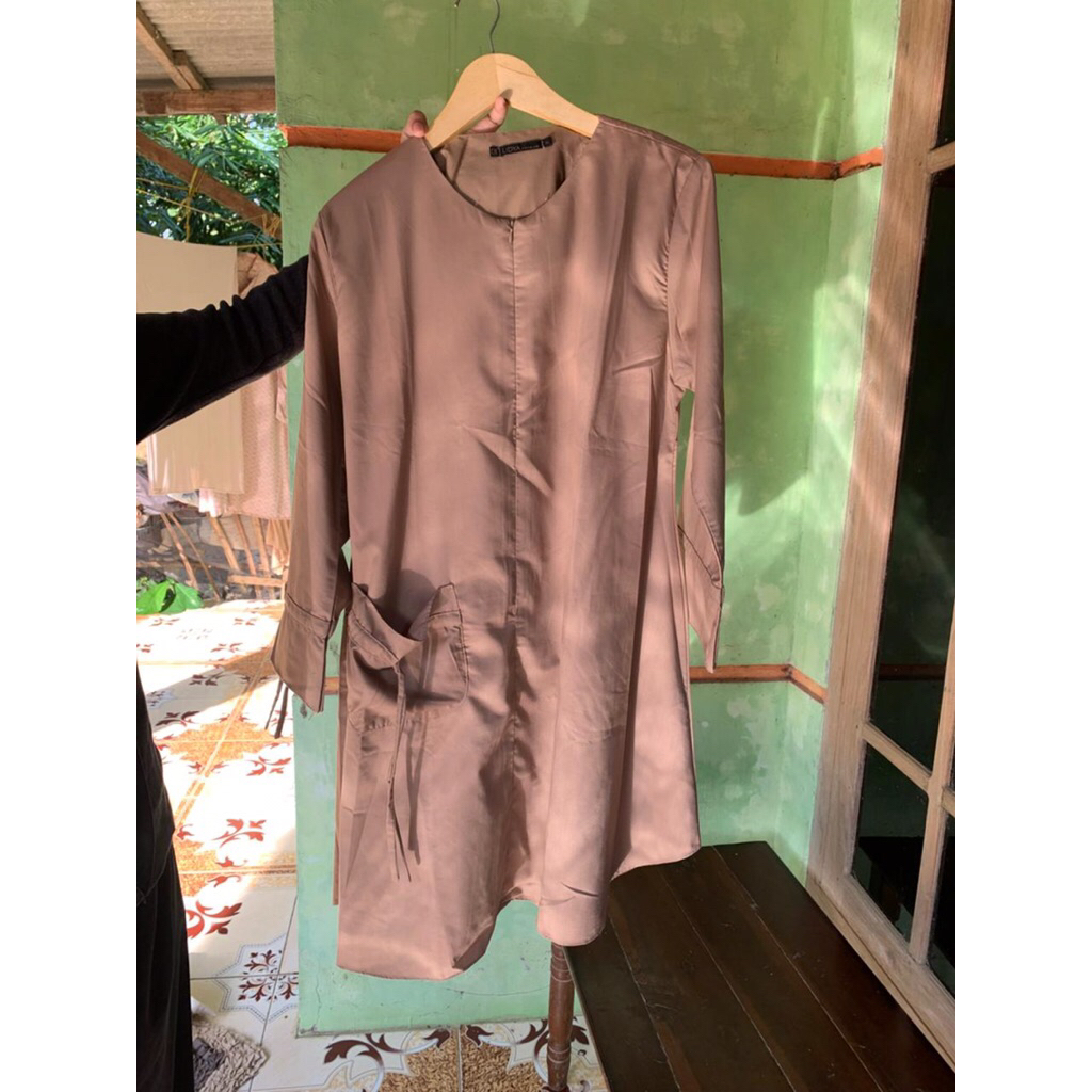 Tunik Milo by LIDYA Premium Preloved (PL) Atasan Wanita Panjang Basic