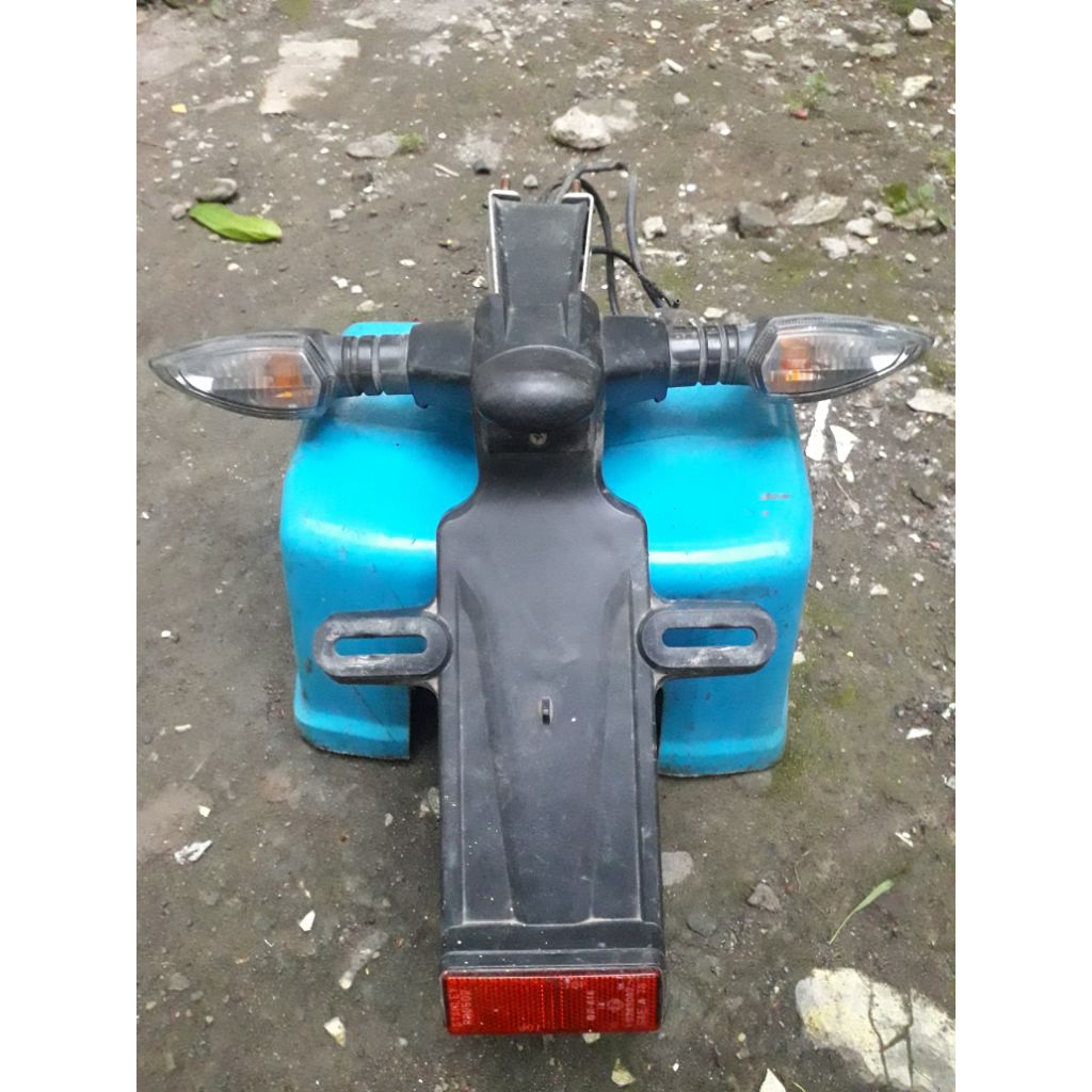 spakbor belakang R15