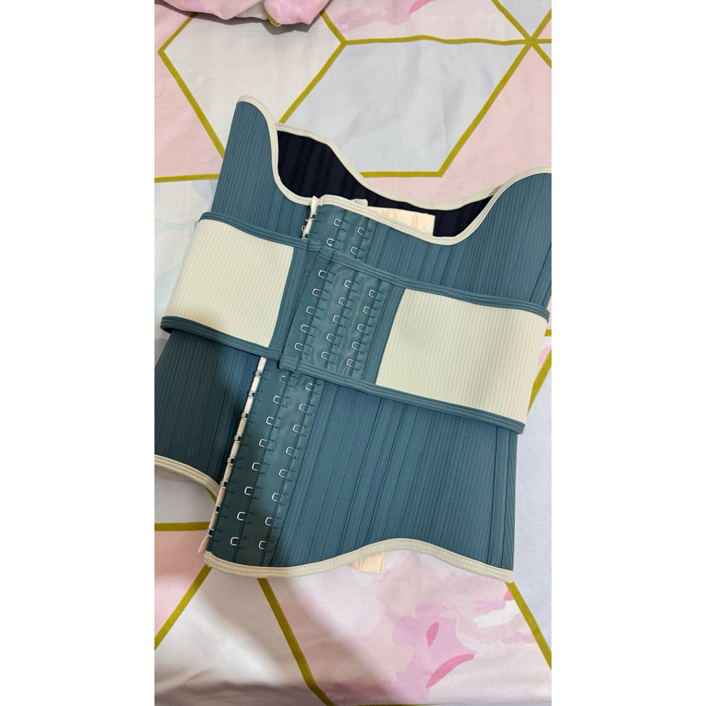 KORSET YUYU ADDICT Valora Satin Dual Strap Technology With Maximum Coverage 25 Tulang