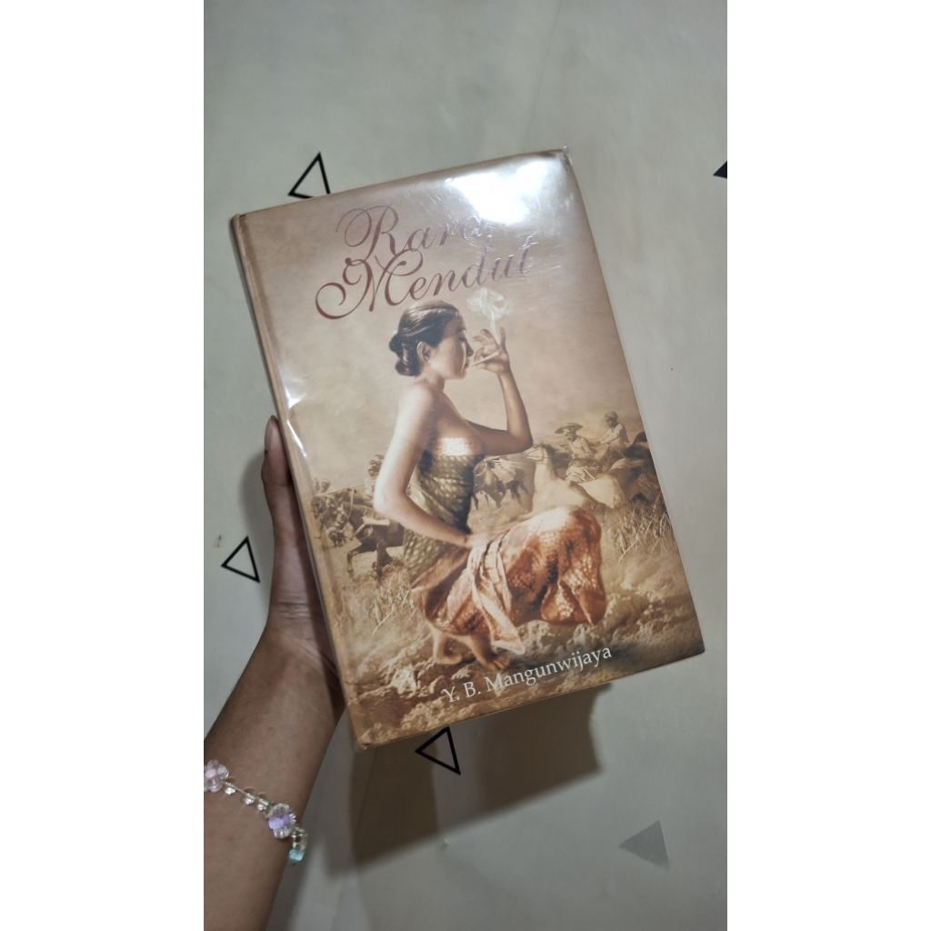 RARA MENDUT BY YB MANGUNWIJAYA HARDCOVER RARE EDITION