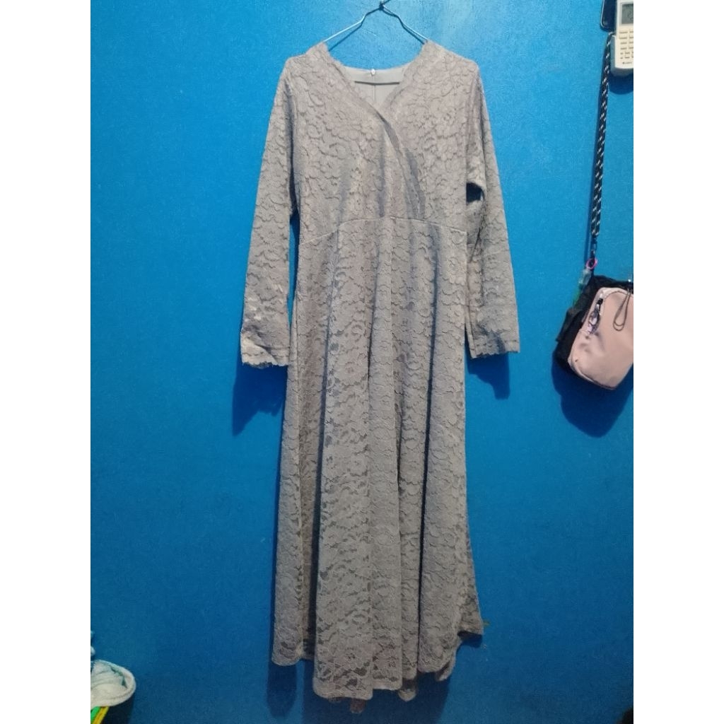 Preloved Gamis Payung Brukat Puring Abu abu Gamis kondangan