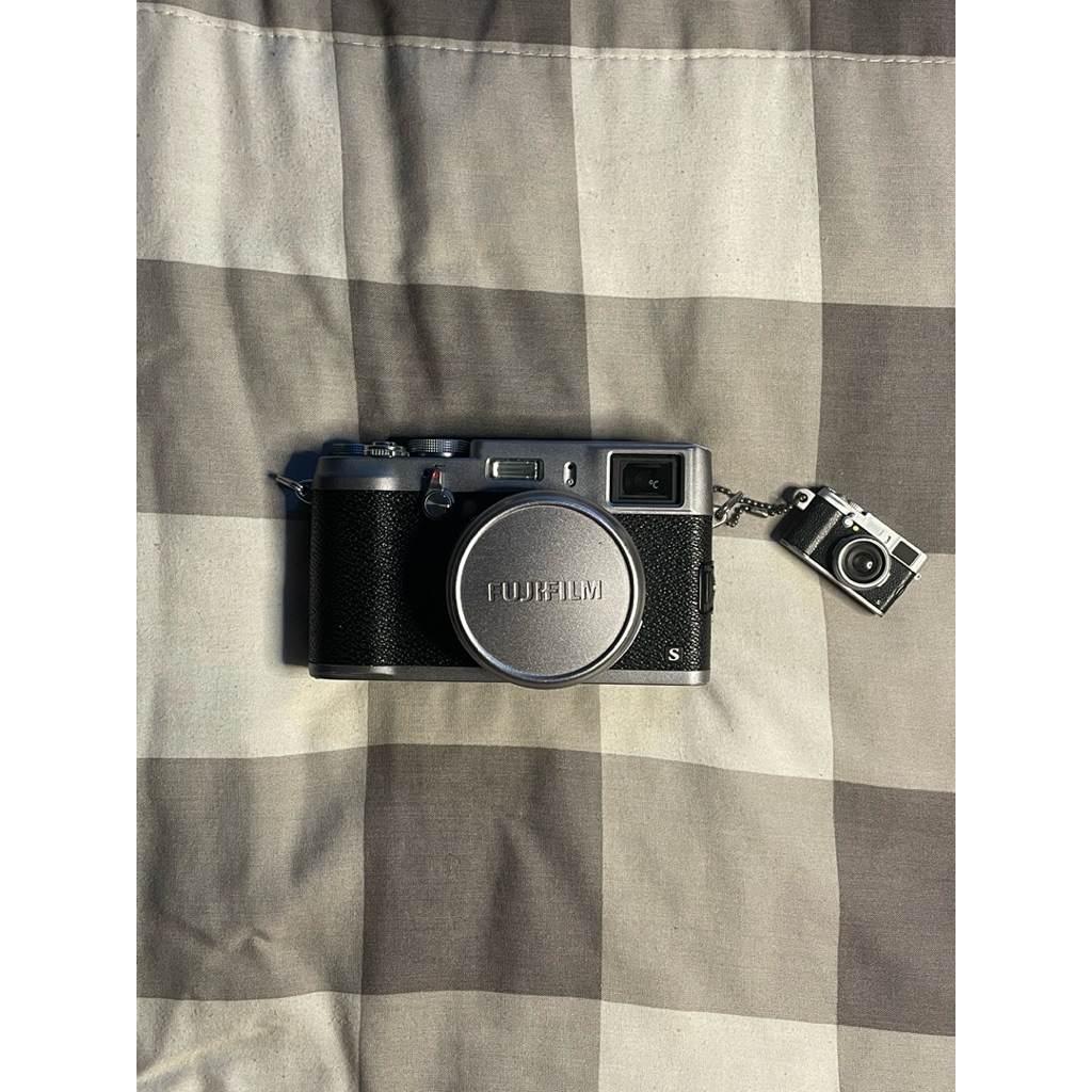 Fujifilm X100S Silver Second/Bekas