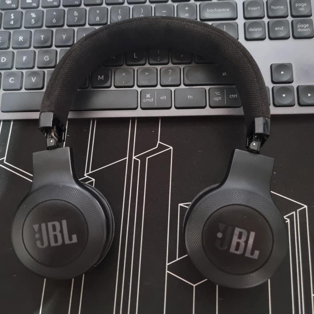 jbl e45bt bluetooth headphone e-series