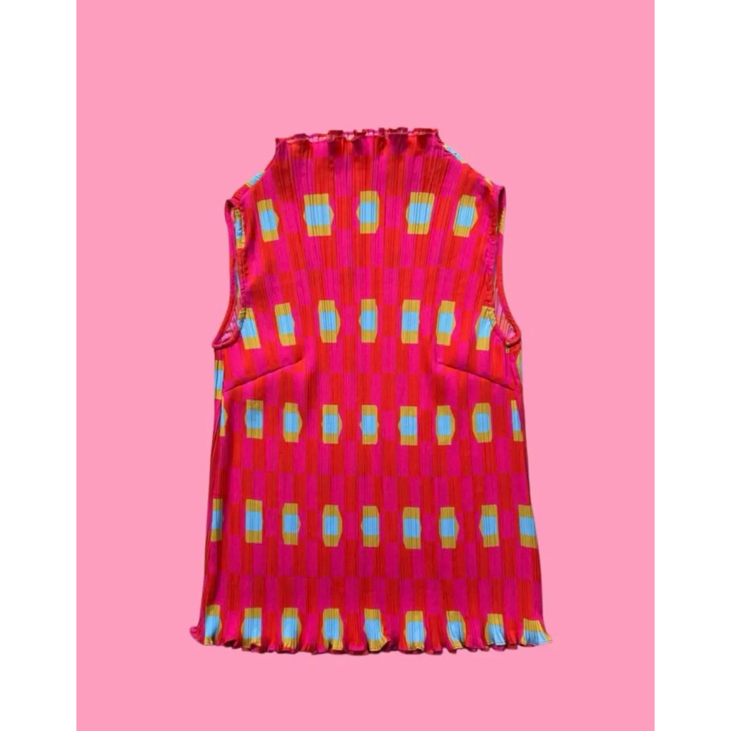 Pleatsssi canis top