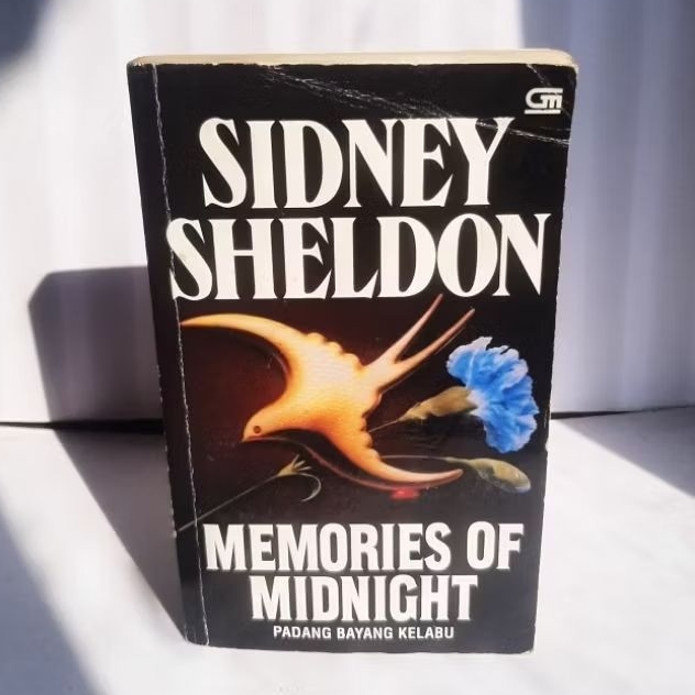 Buku Novel Memories Of Midnight - Padang Bayang Kelabu By Sidney Sheldon