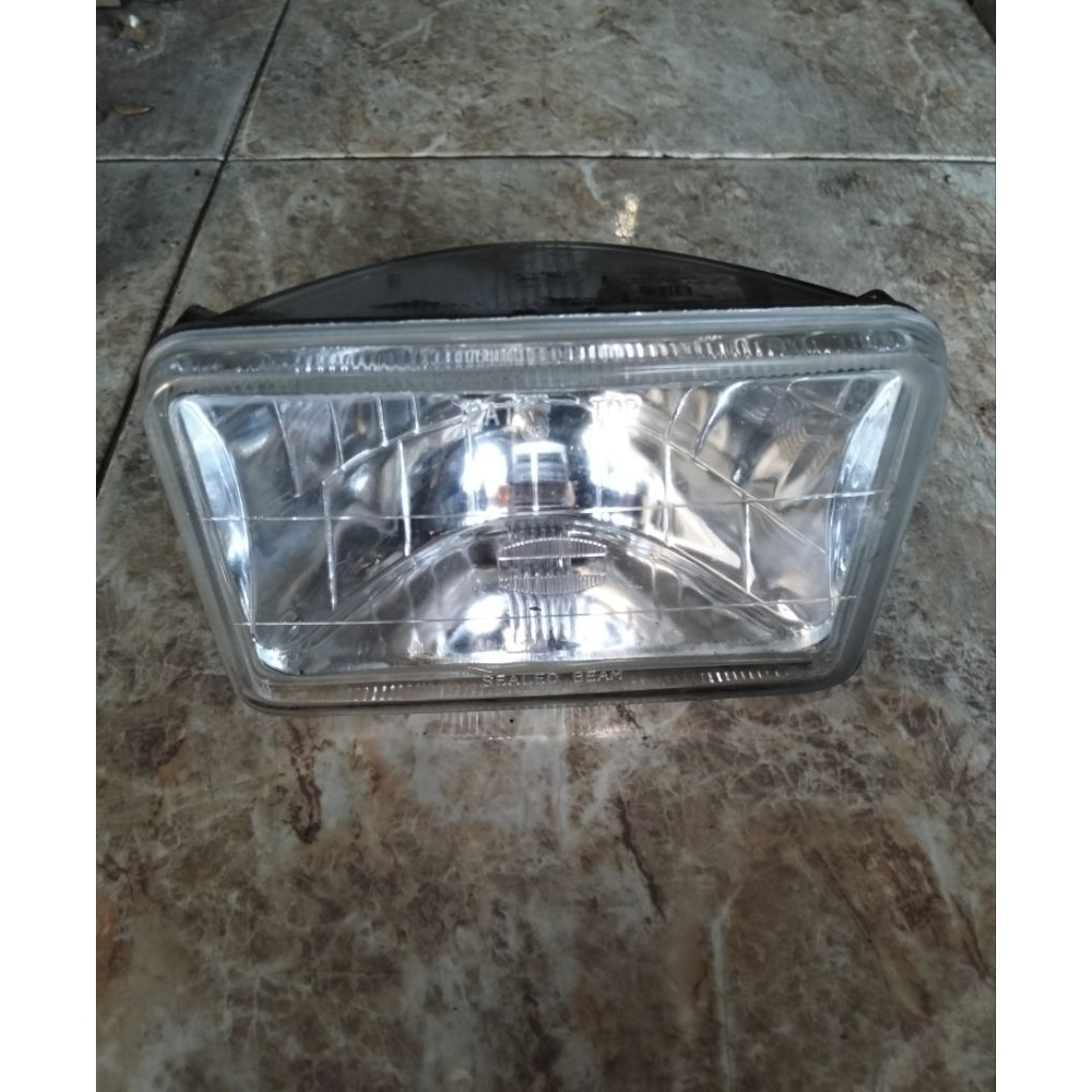 Lampu Depan Sealed Beam 24 vol Kotak Kristal