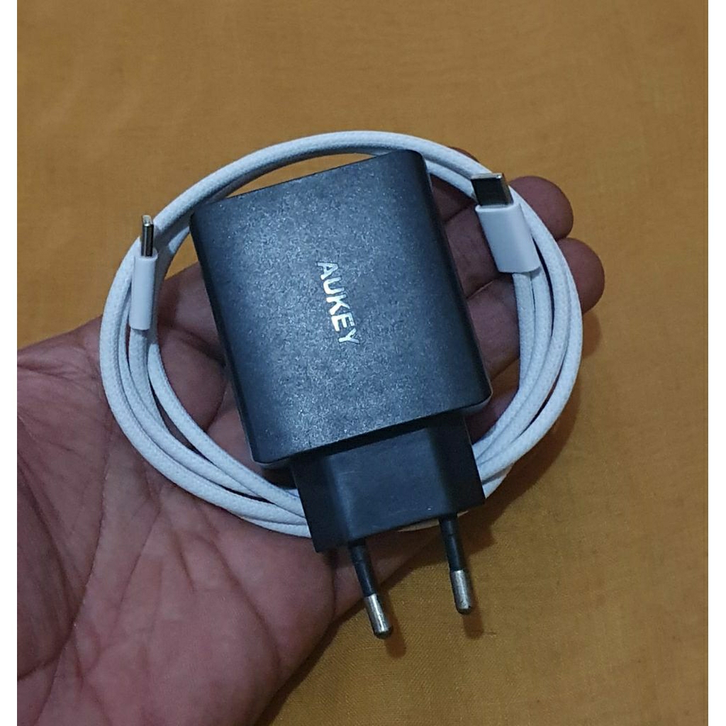 charger ori Aukey ex pake iphone 15 -17 fast 29W siap pake