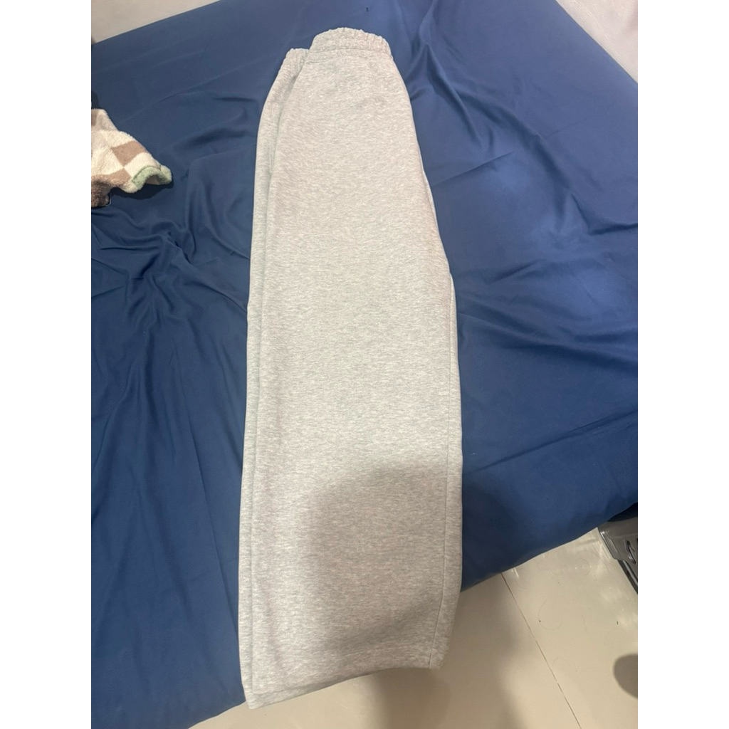 uniqlo sweatpants