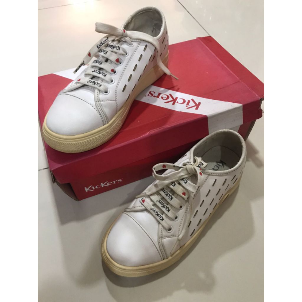 Sepatu Sneakers Putih Kickers Original KCL3351