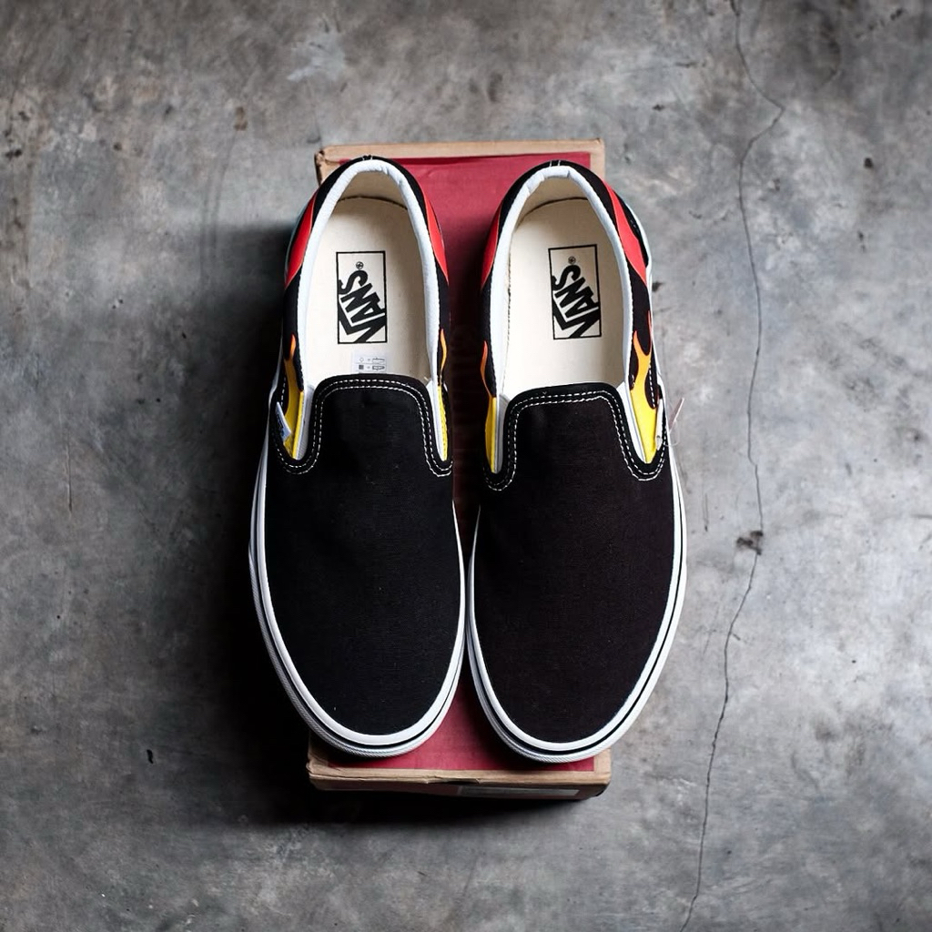 Vans Slipon Classic Core Flame Red Black White [Resmi Store]