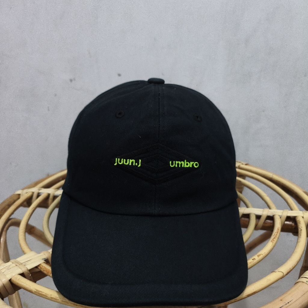 Topi Umbro x juun ji