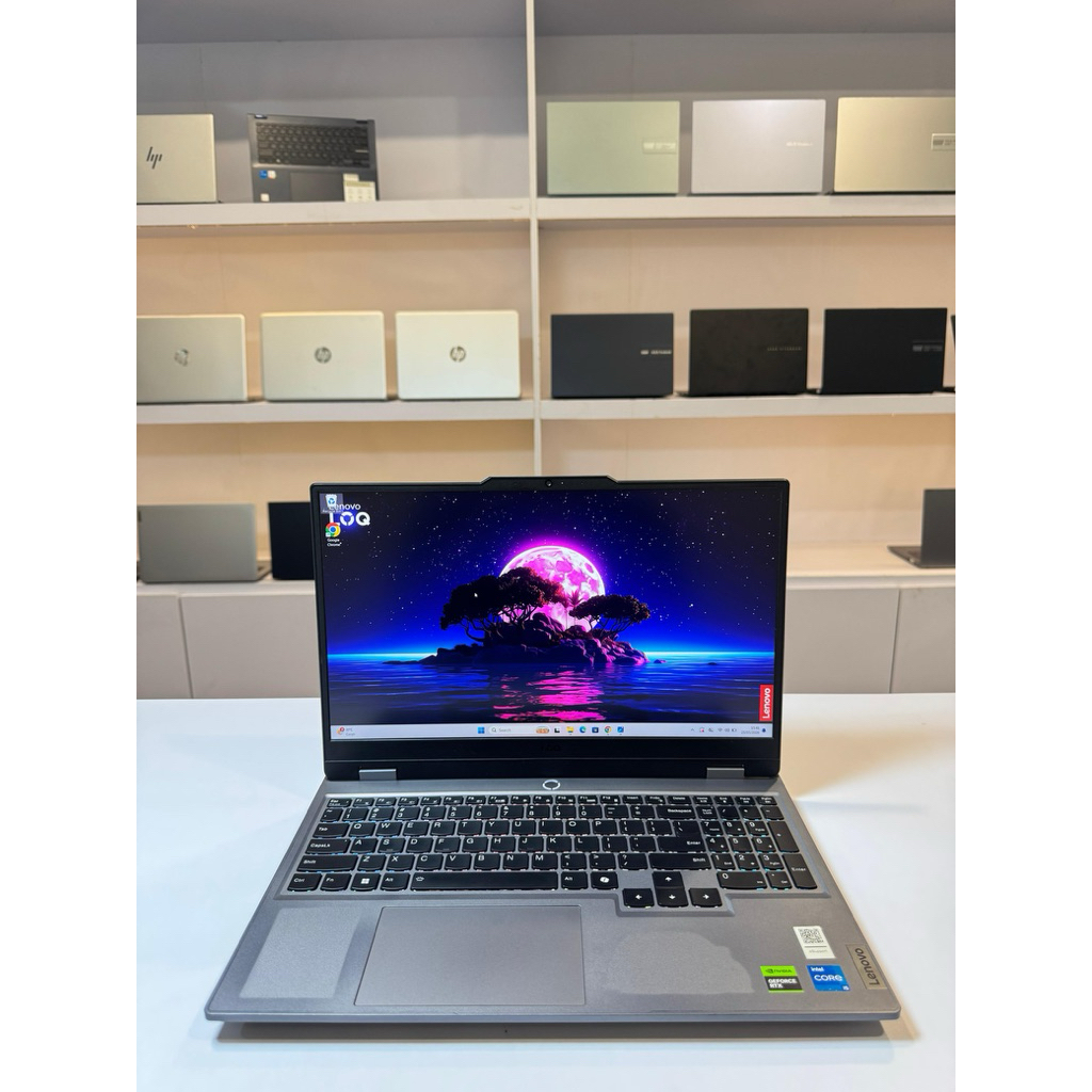 Laptop Lenovo LOQ 15IRX9