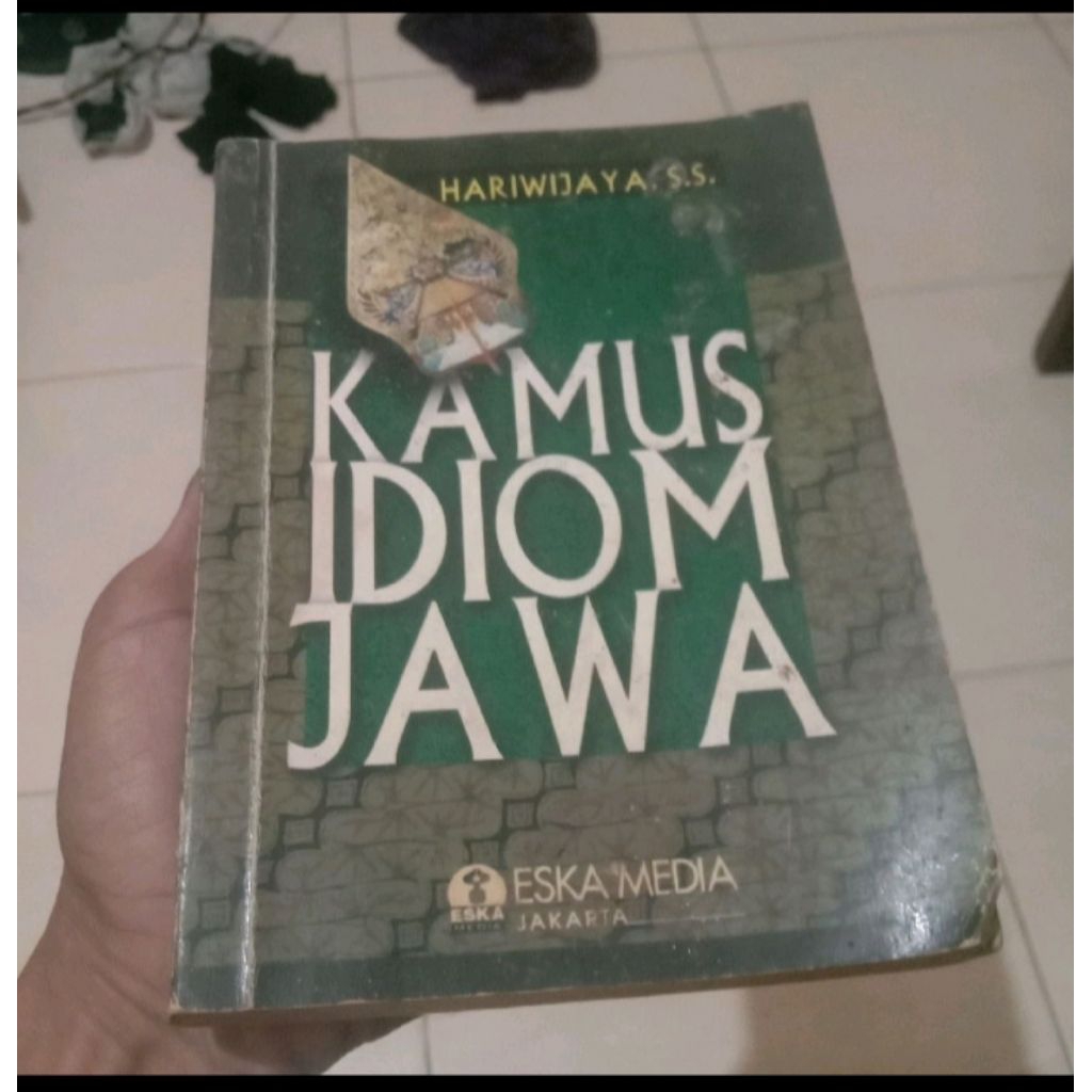 Buku kamus Idiom Jawa