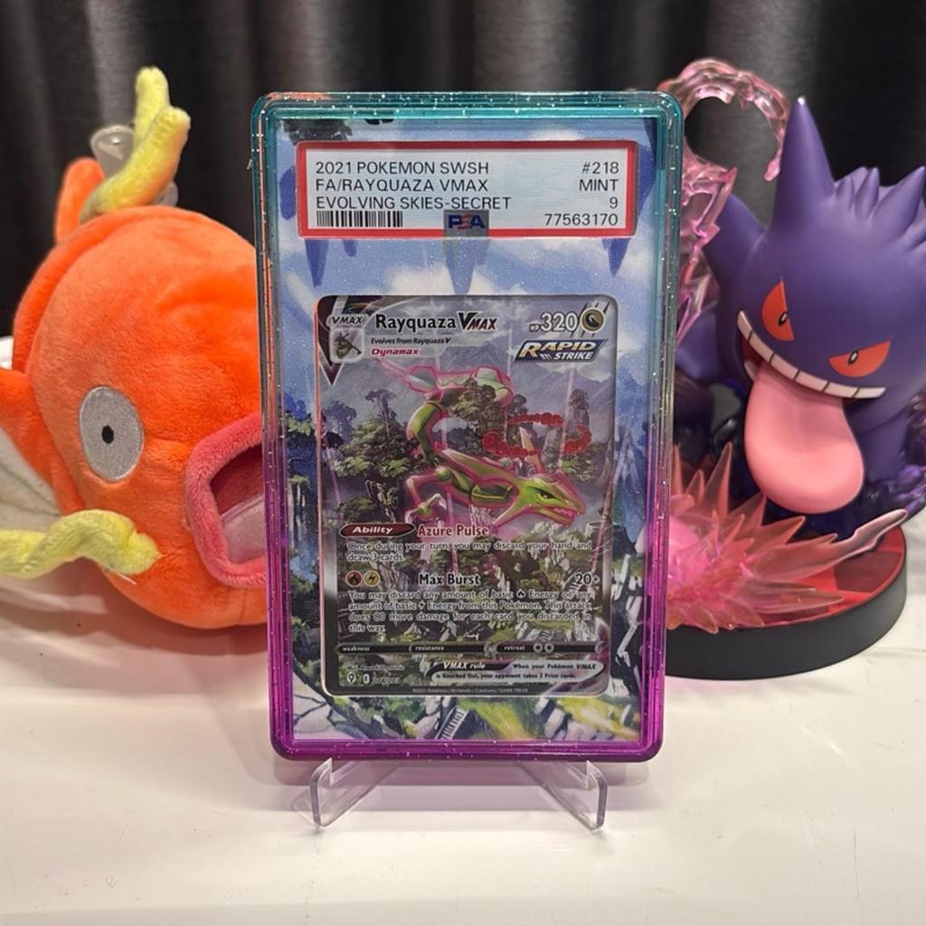 Rayquaza Vmax 218/203 Alternate Art Evolving Skies English Pokemon Card TCG