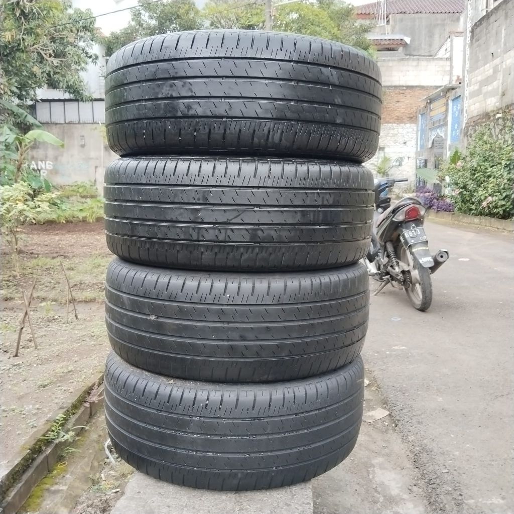 Ban Bridgestone Alenza 225/50R18