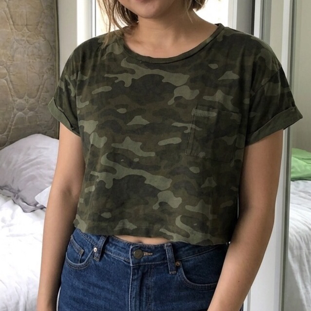 Army atasan crop top