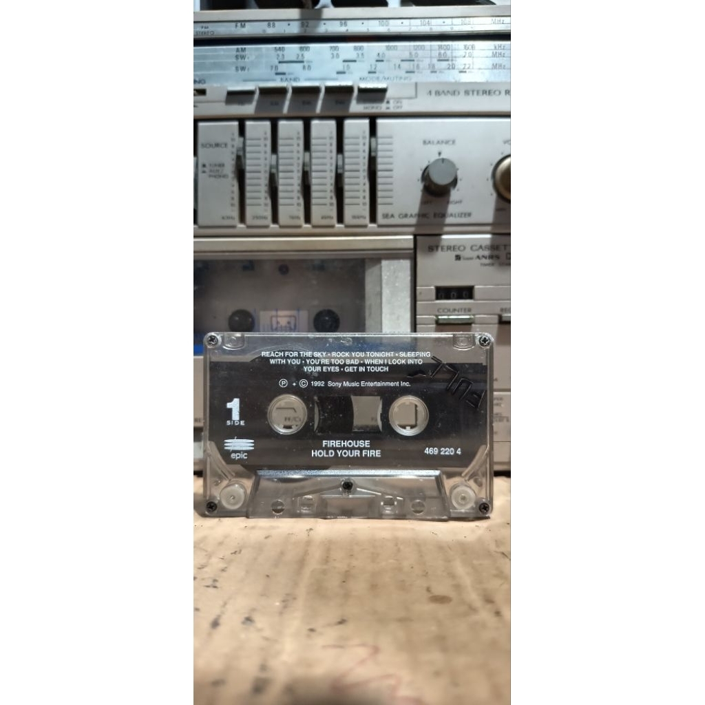 kaset pita Fire House - Hold your fire