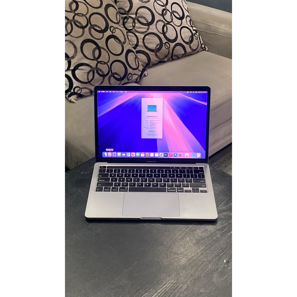 Macbook pro 2020 (13inch) core i5 8/256gb second iBox