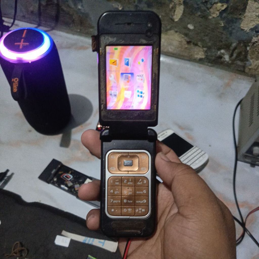 Nokia 7390