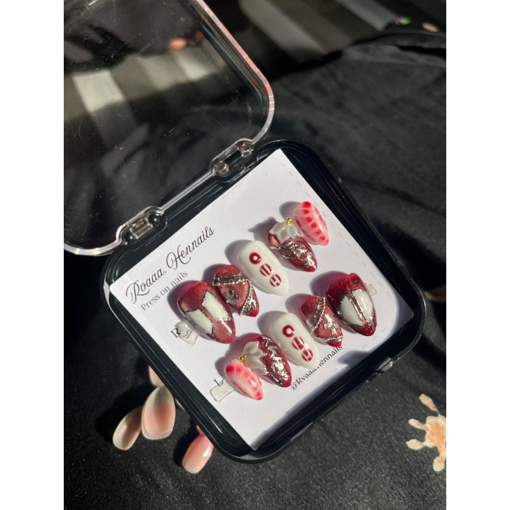 press on nails BTS arirrang