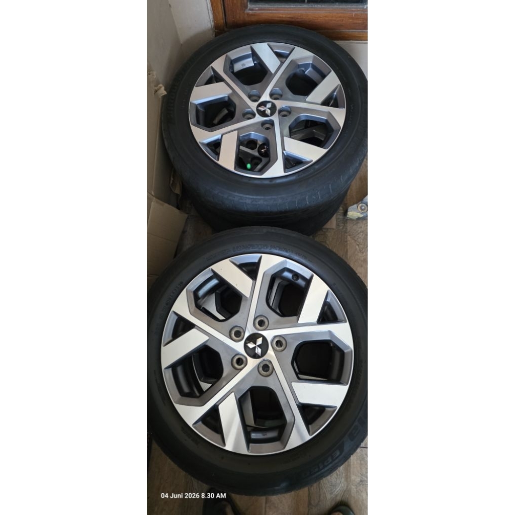 Velg Xpander OEM Cross R 17 Ban BS tahun 2022