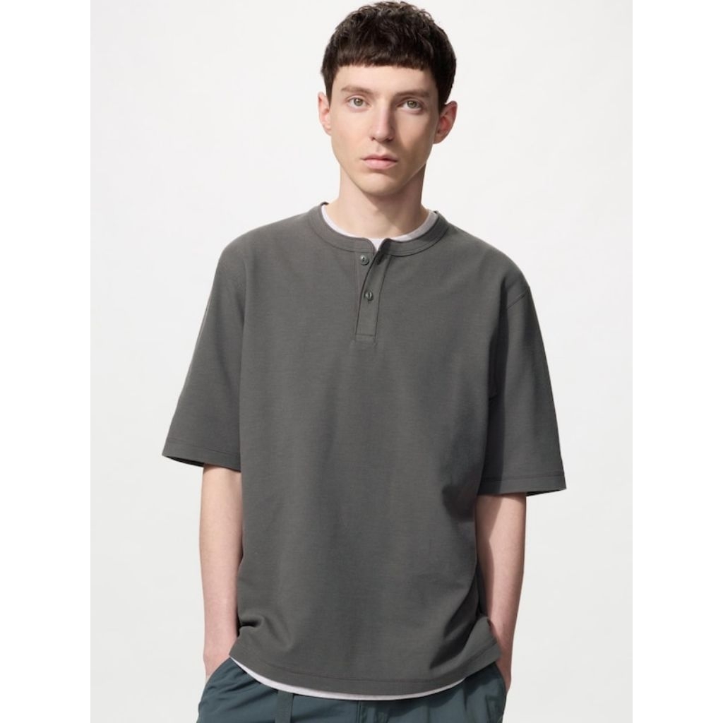 UNIQLO Kaos Tshirt Dry Waffle Kerah HENLEY ORIGINAL