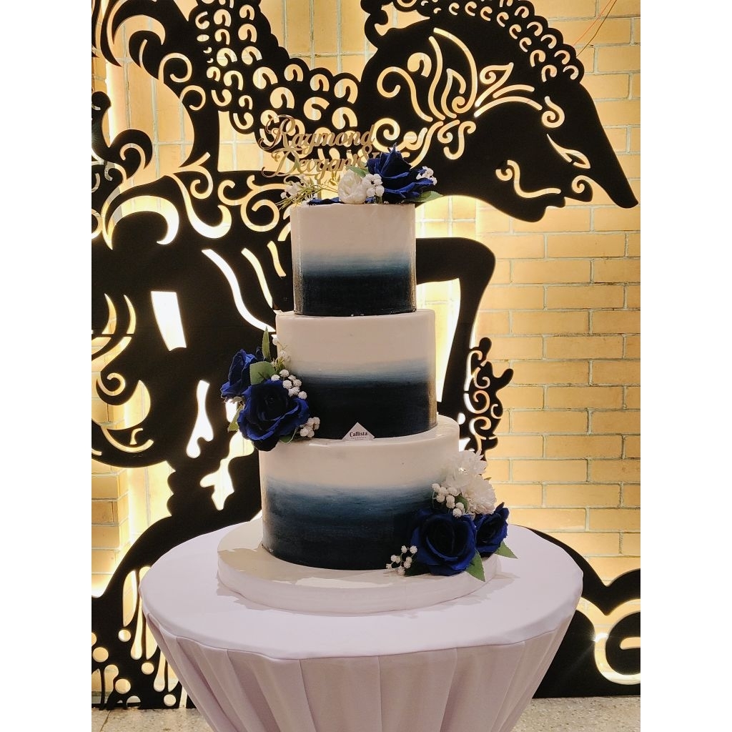 Callista Cake - Cake Wedding Simple Flower 3 Tier / Cake Coklat / Wedding Cake Enak
