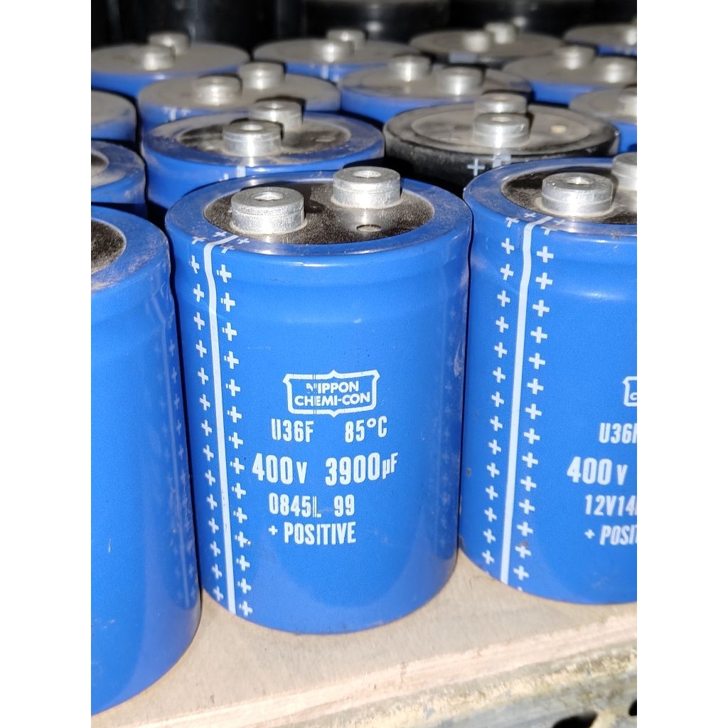 ELCO JUMBO 400V 3900UF