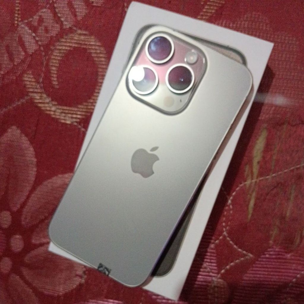 iPhone 15 Pro inter