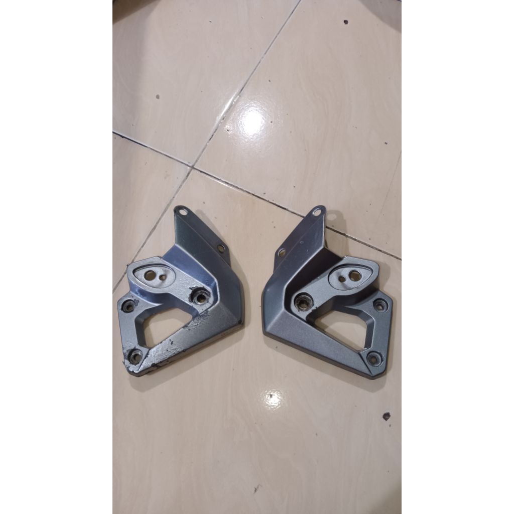 Kupingan Lampu Tiger Revo Barong Tiger Barong original copotan