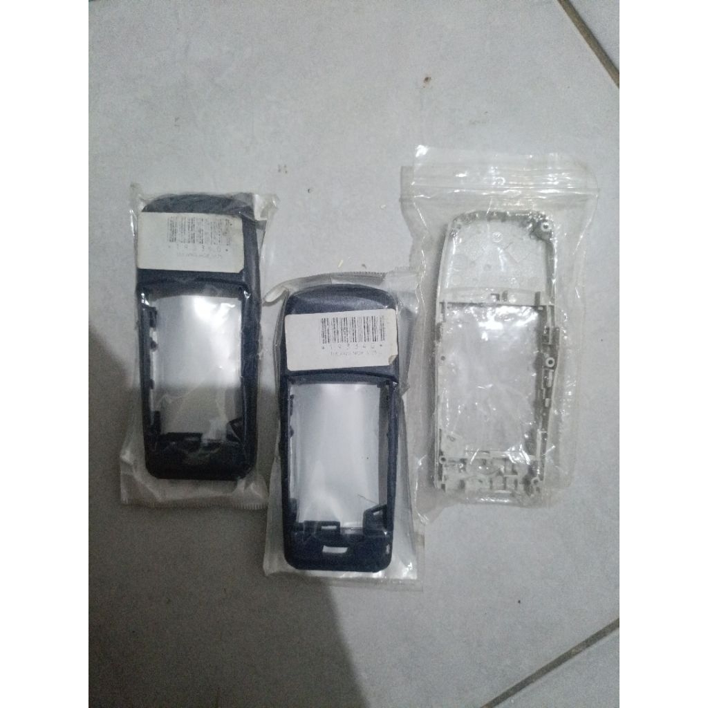 tulang tengah hp Nokia 2300