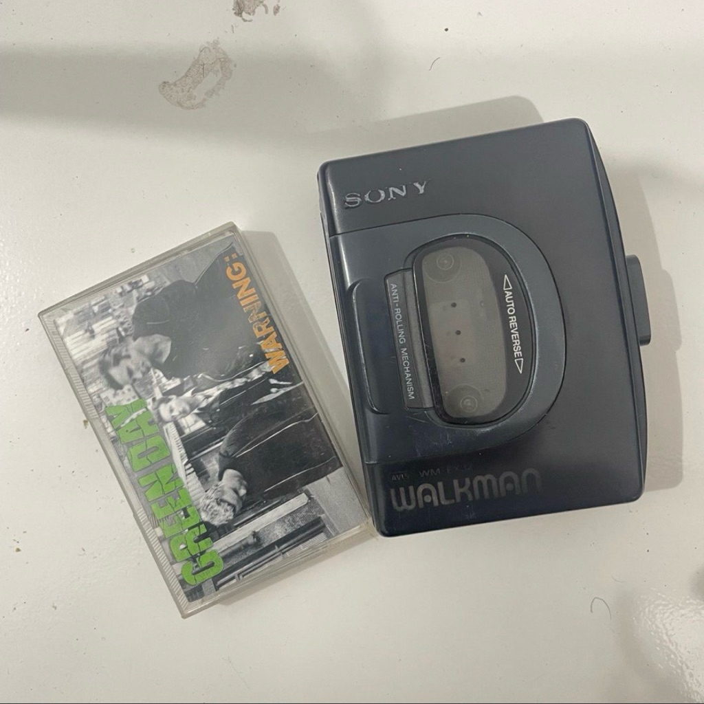 Sony Walkman & Kaset GreenDay Warning