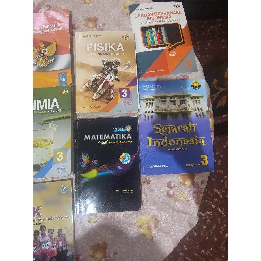 Buku Cetak Paket Kelas XII SMA Penabur isi 8 buku