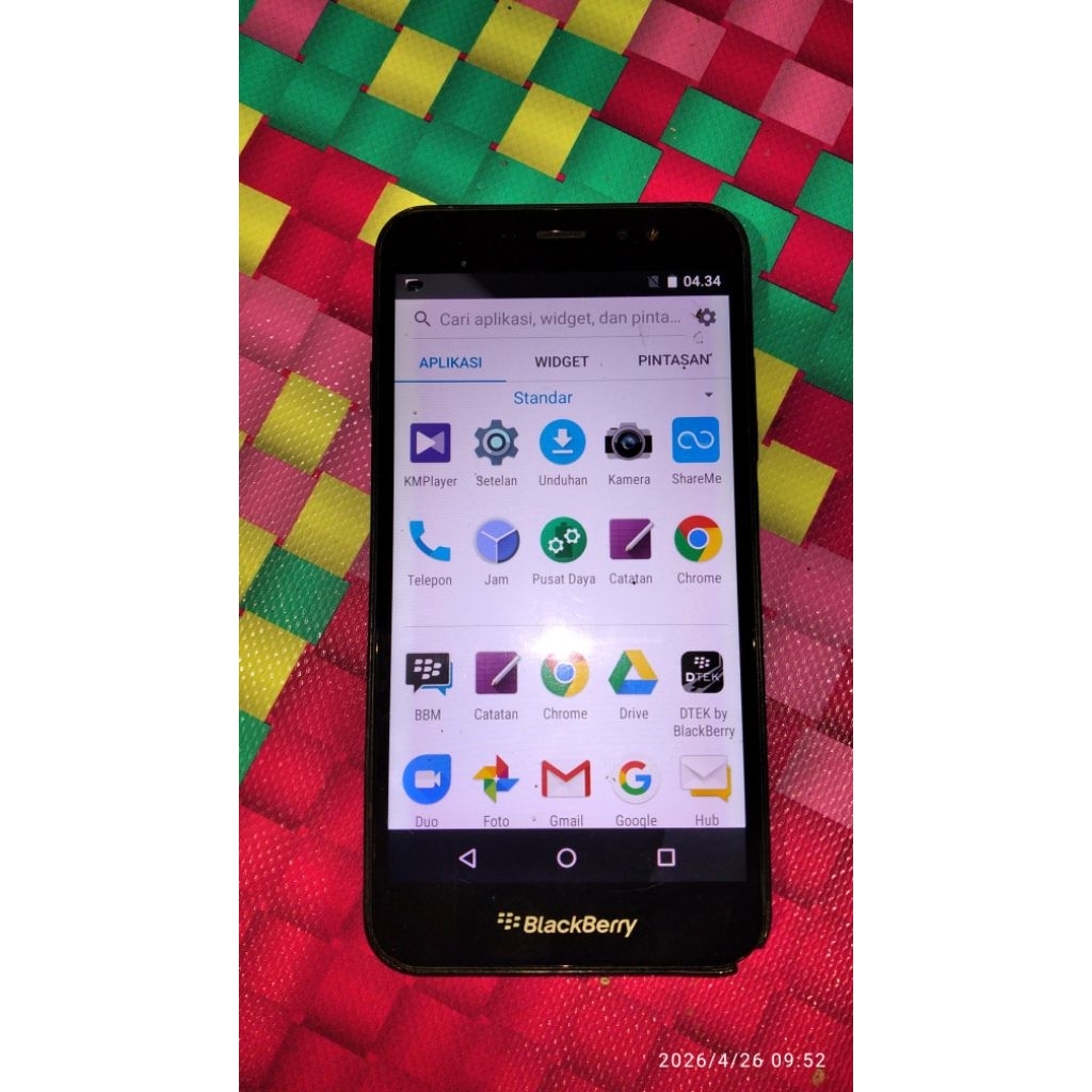 blackberry aurora bbc100 minus