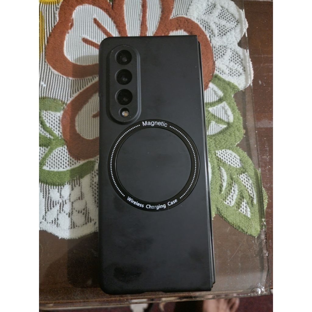 Samsung Galaxy Z Fold 3 Thom Browne Edition Minus