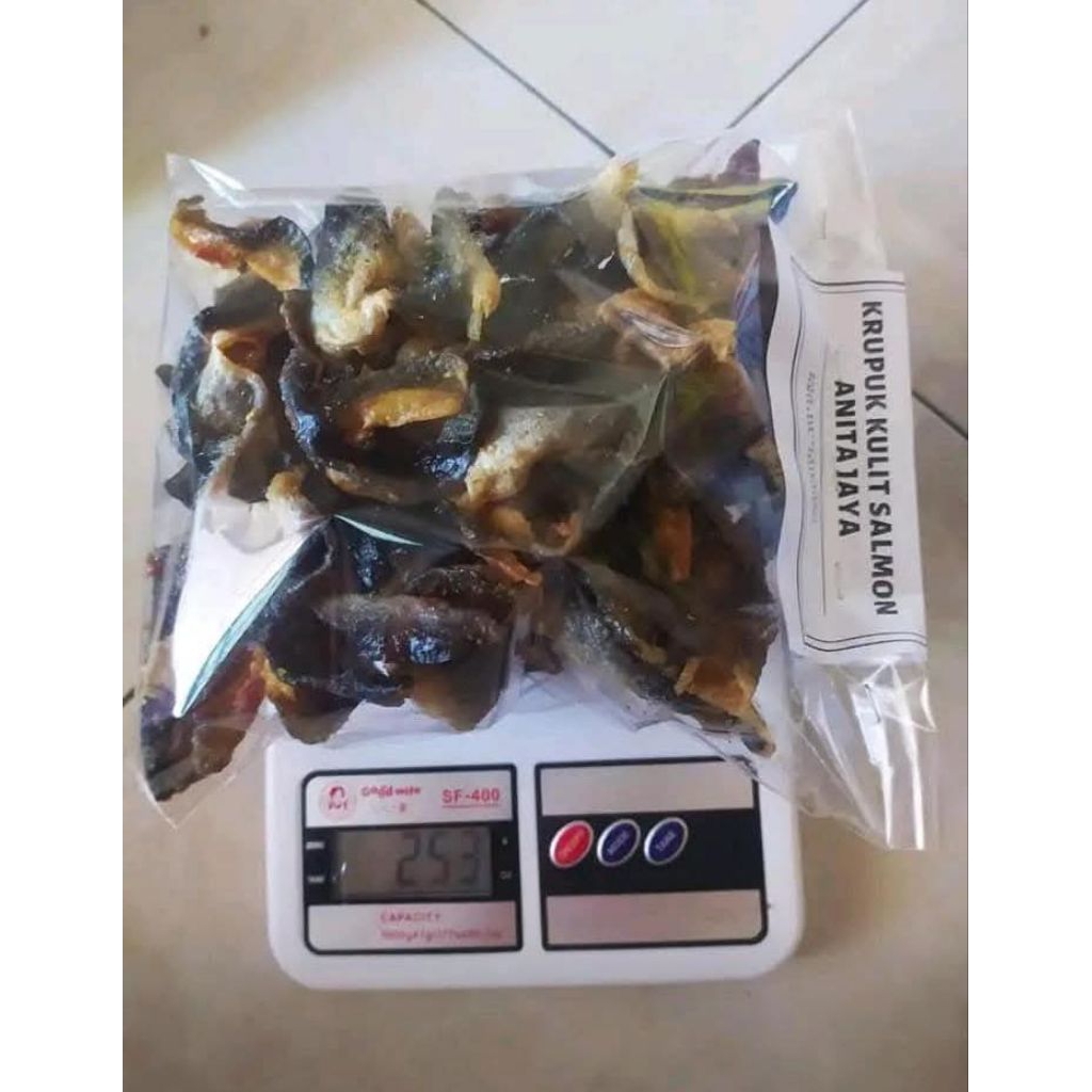 kerupuk kulit ikan salmon mentah kemasan 500 gram
