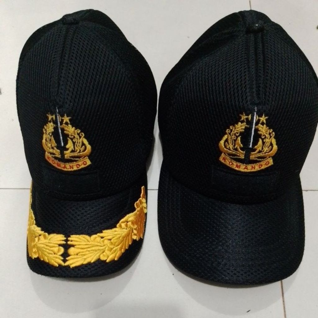 Topi Hitam Komando/Pamen Komando